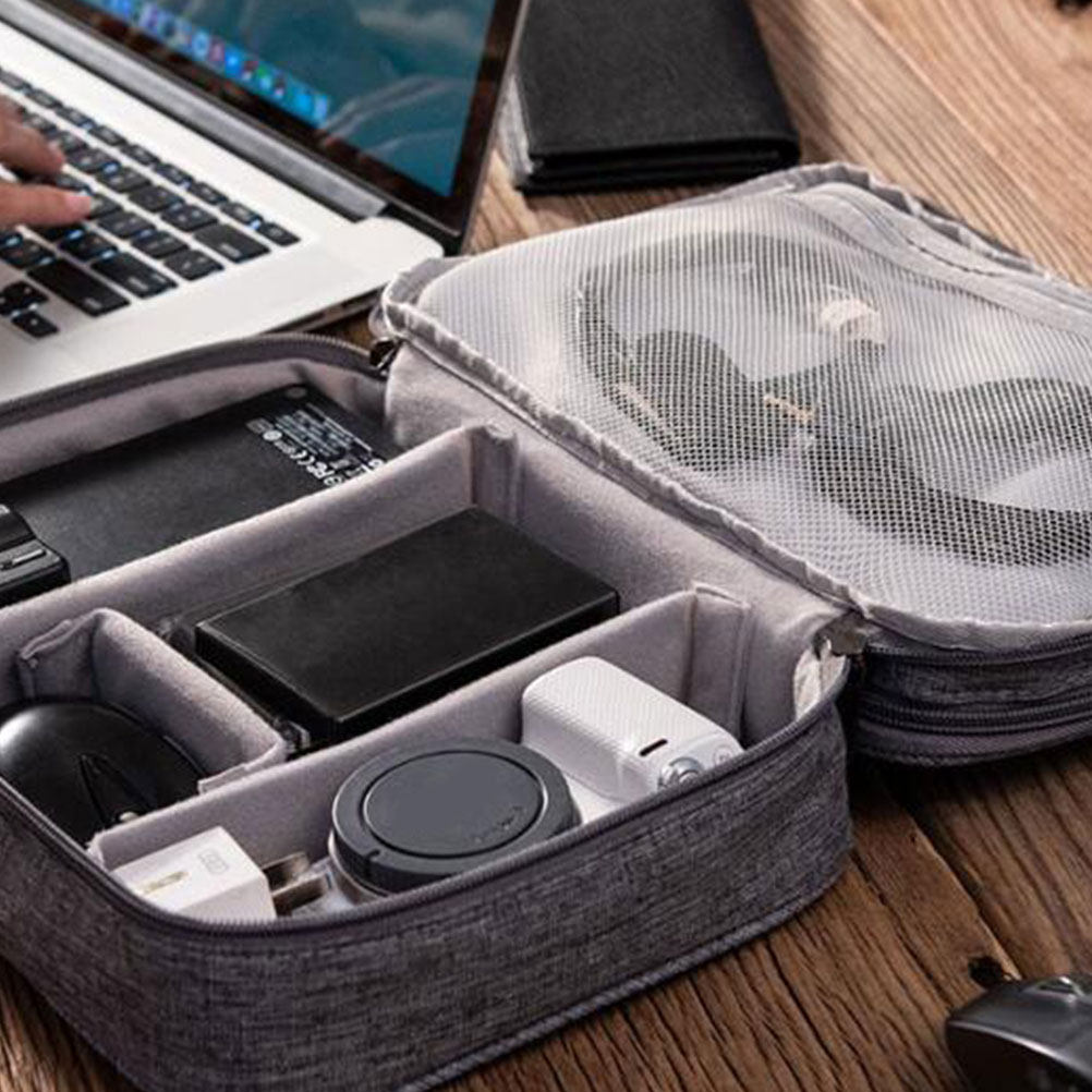 Digitale opbergtas met grote c - Accessories Tech Pack recensie en prijs